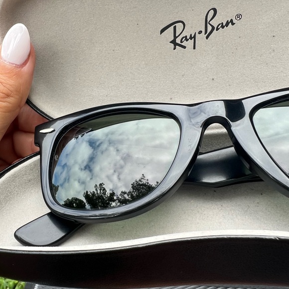 VINTAGE Ray Ban B&L 5022 Classic Wayfarer Sunglasses in Black Ebony - Picture 5 of 9